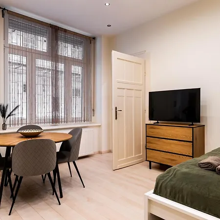 Doma With 3 Bedrooms * Budapest